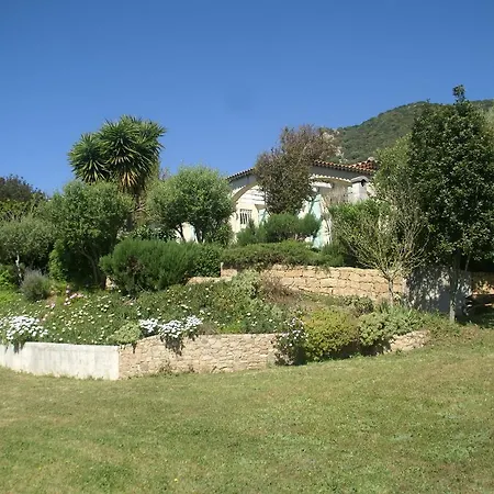 Spacious In With Private Garden And Panoramic View Villa *
